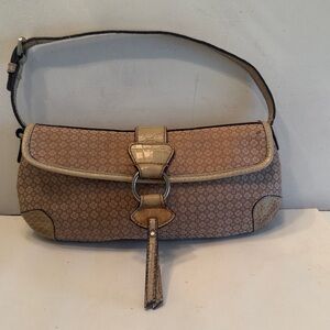 Nine West shoulder bag east west design tan beige neutral Y2K
